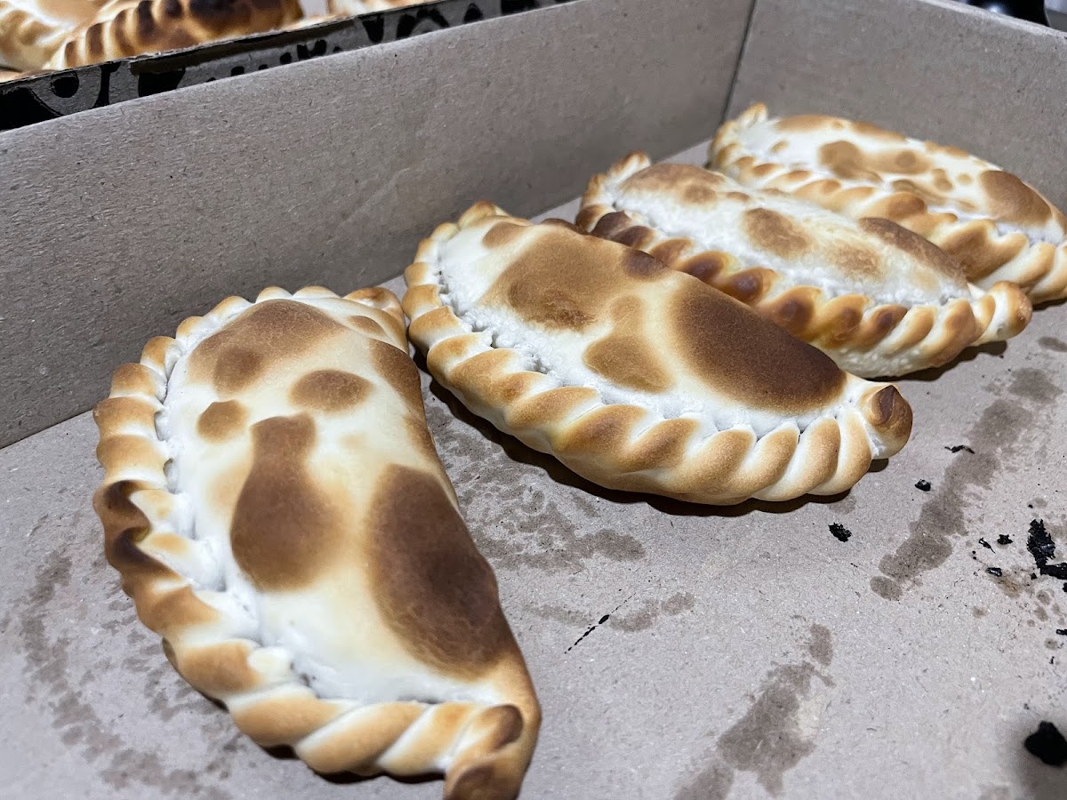 Hasta El Moño Pizzas Y Empandas-6