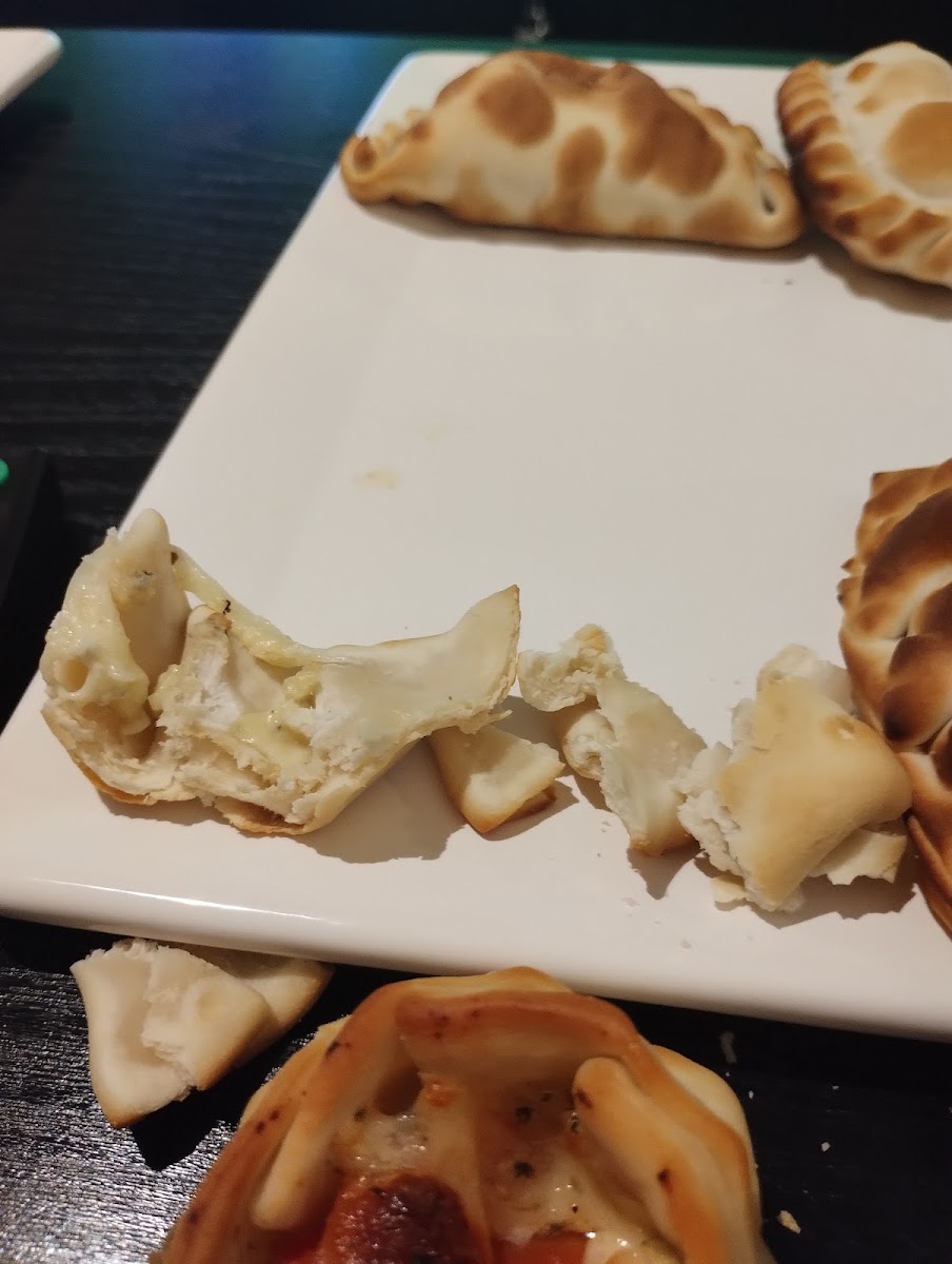 Hasta El Moño Pizzas Y Empandas-8