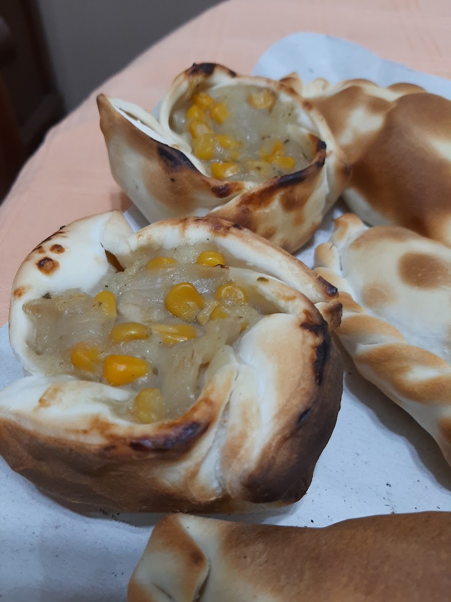 Hasta El Moño Pizzas Y Empandas-9